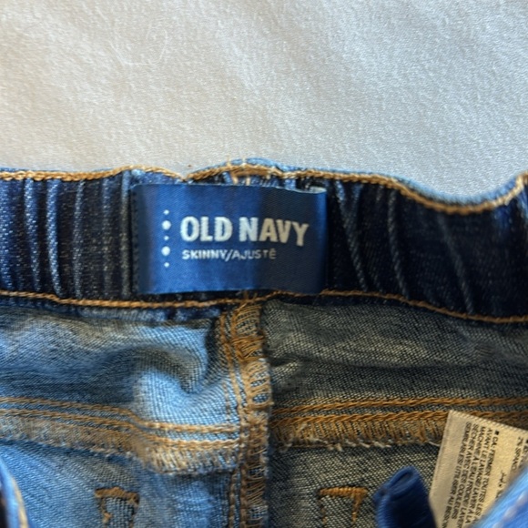 Old Navy - Red Star Bodysuit and Blue Jeans Set - Picture 5 of 6